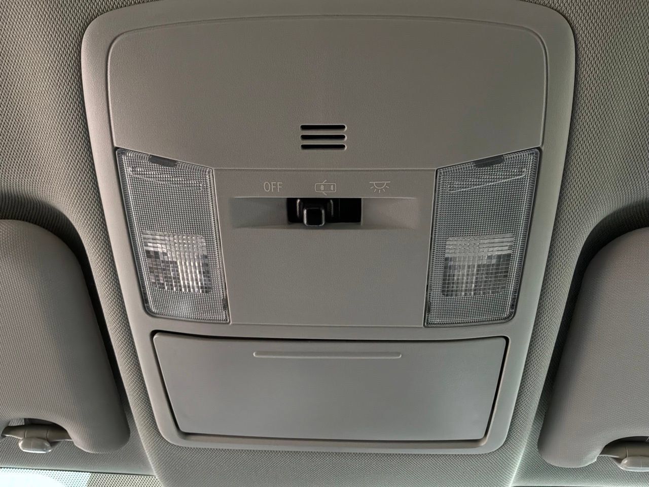 Used 2017 Toyota RAV4 LE FWD image 16