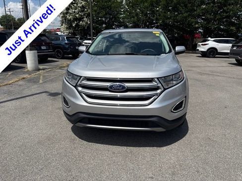 Used 2015 Ford Edge Titanium w/ Technology Package FWD image 8