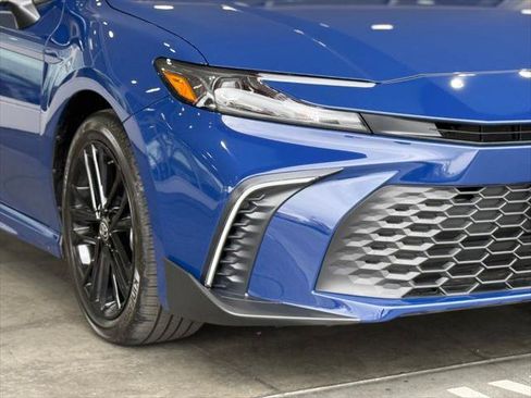 Certified 2026 Toyota Camry SE FWD image 9
