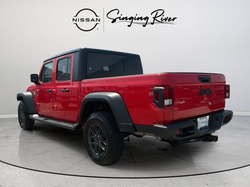 Used 2025 Jeep Gladiator Sport AWD/4WD image 5