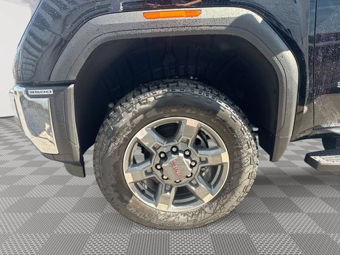 New 2026 GMC Sierra 3500 SLE w/ SLE Value Package AWD/4WD image 28