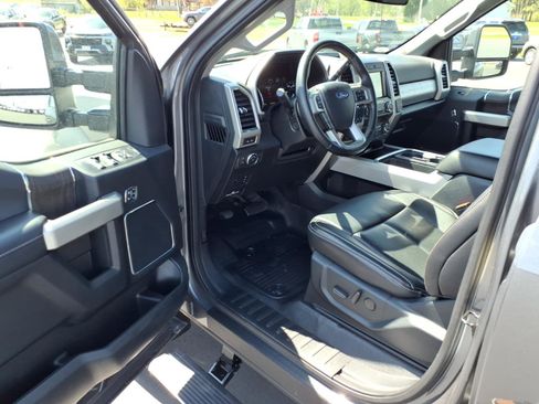 Used 2021 Ford F250 Lariat w/ Lariat Ultimate Package AWD/4WD image 10