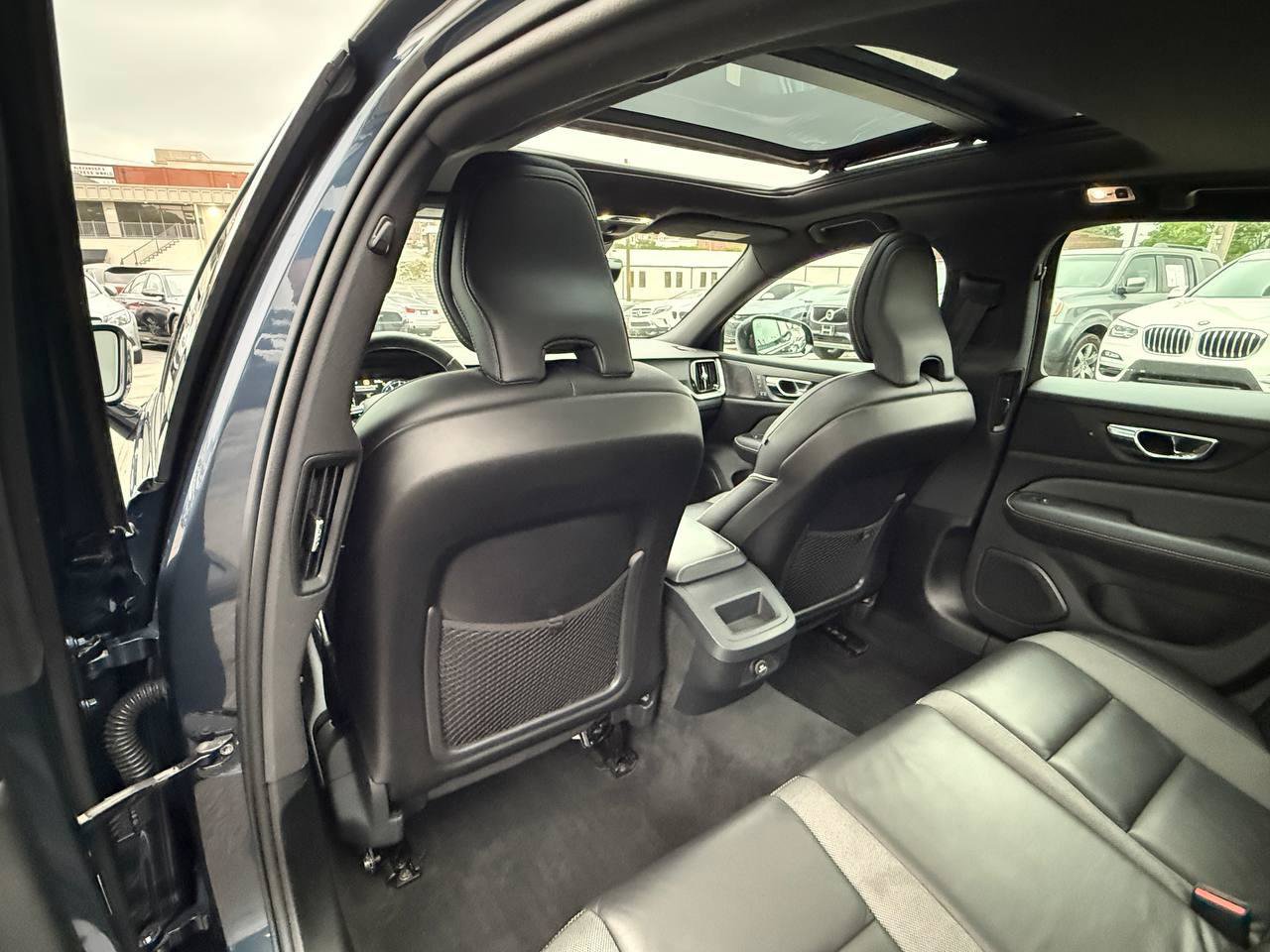 Used 2019 Volvo S60 T5 R-Design FWD image 32