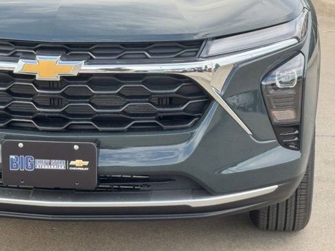 New 2026 Chevrolet Trax LT w/ Driver Confidence Package image 7