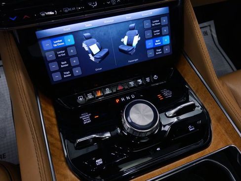 Used 2022 Jeep Grand Wagoneer Series III w/ Rear Seat Video Group 1 AWD/4WD image 33