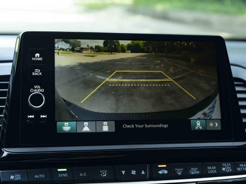 Used 2025 Honda Odyssey Sport-L image 31