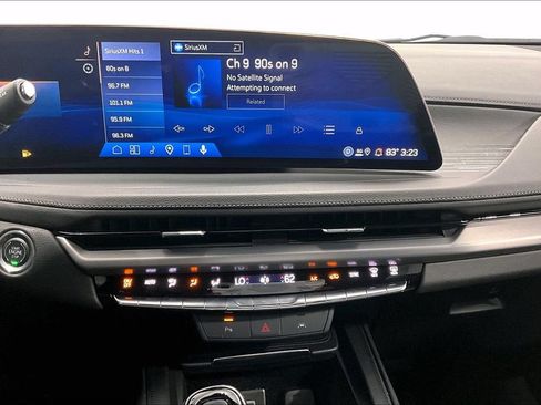 Used 2025 Cadillac XT4 Premium Luxury AWD/4WD image 23