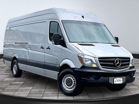 Used 2015 Mercedes-Benz Sprinter 2500 image 3