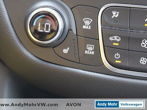 Used 2024 Chevrolet Equinox LT FWD image 40