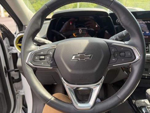 Used 2024 Chevrolet Trax ACTIV w/ Sunroof Package FWD image 19