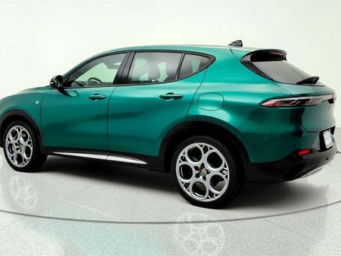 Used 2024 Alfa Romeo Tonale Ti w/ Premium Interior Package AWD/4WD image 7