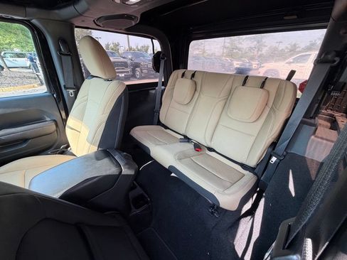 Certified 2018 Jeep Wrangler Sport AWD/4WD image 19