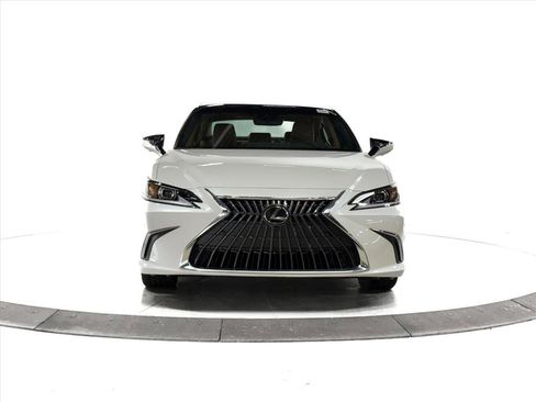 New 2025 Lexus ES 350 Luxury image 2