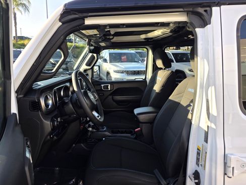 Certified 2023 Jeep Wrangler Rubicon image 12
