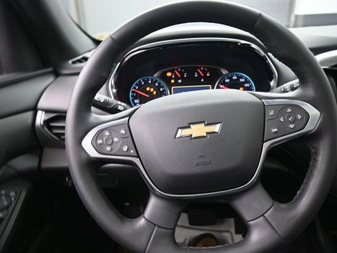 Used 2023 Chevrolet Traverse LT w/ LT Premium Package image 8