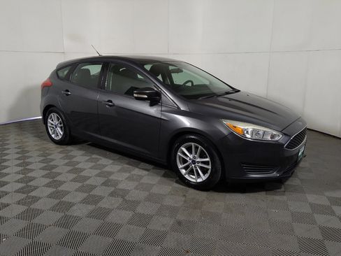 Used 2017 Ford Focus SE FWD image 11