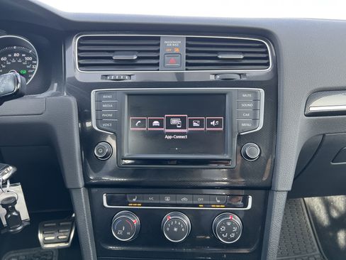 Used 2017 Volkswagen GTI Autobahn image 26