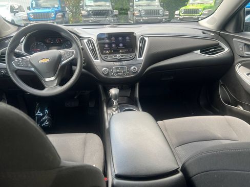 Used 2024 Chevrolet Malibu LS FWD image 22