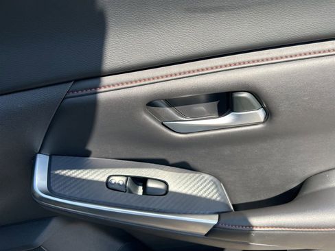 Used 2025 Nissan Sentra SR image 27