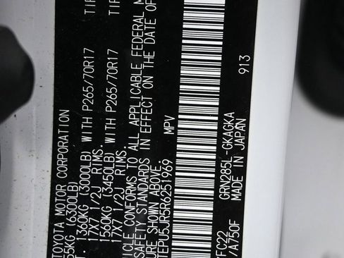 Used 2024 Toyota 4Runner TRD Off-Road image 9