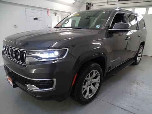 Certified 2022 Jeep Wagoneer Series I w/ Premium Group I AWD/4WD image 19