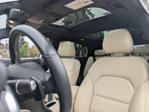 Used 2019 Mercedes-Benz GLA 250 4MATIC image 23