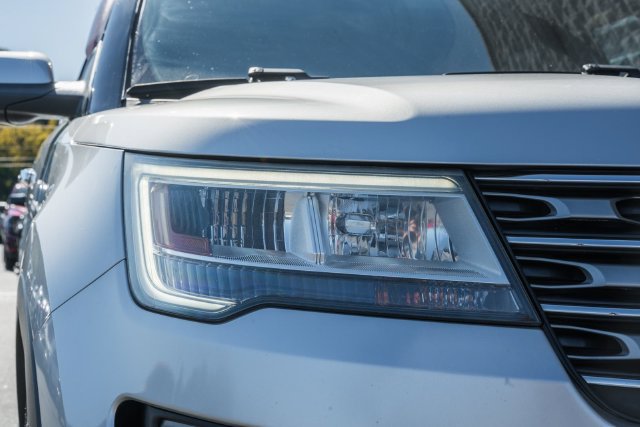 Used 2017 Ford Explorer Limited AWD/4WD image 20