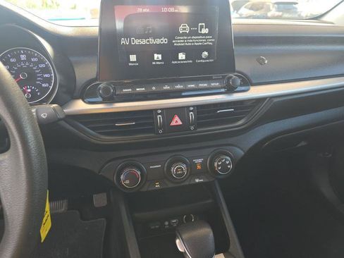 Used 2020 Kia Forte LXS FWD image 9