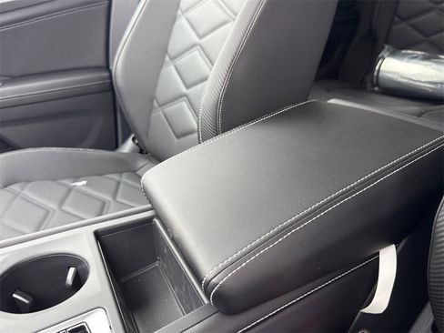 New 2026 Volkswagen Atlas Cross Sport SE image 22