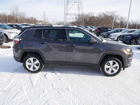 Used 2019 Jeep Compass Latitude w/ Popular Equipment Group image 8