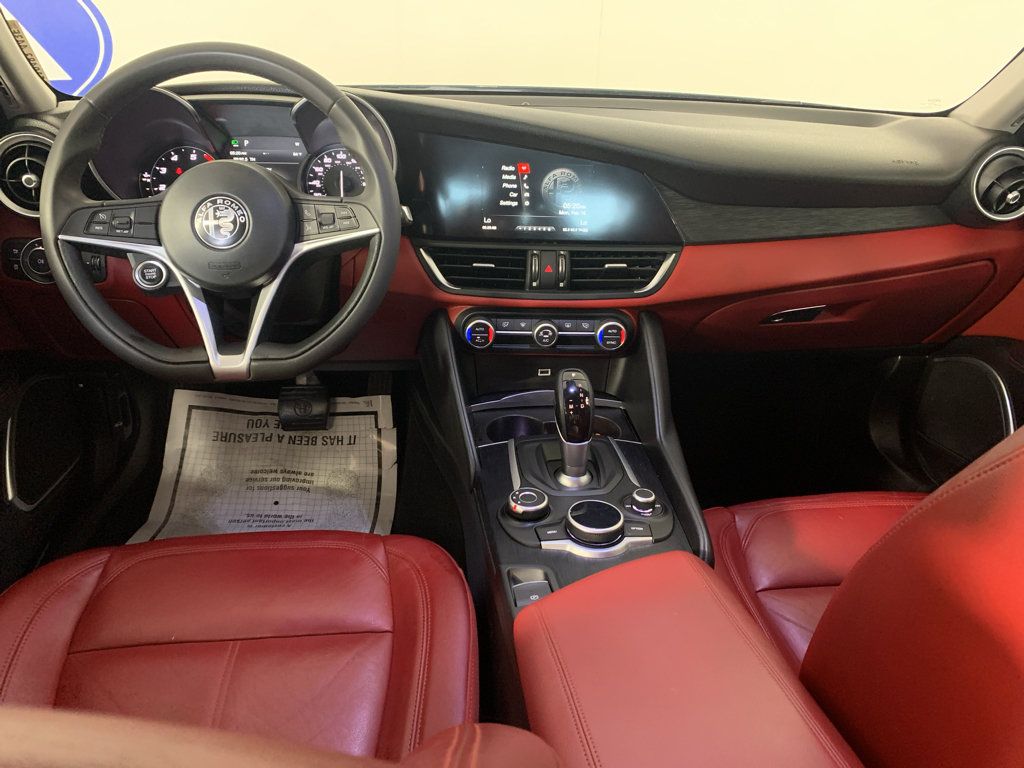 Used 2019 Alfa Romeo Giulia w/ Quick Order Package 22K Sport RWD image 32