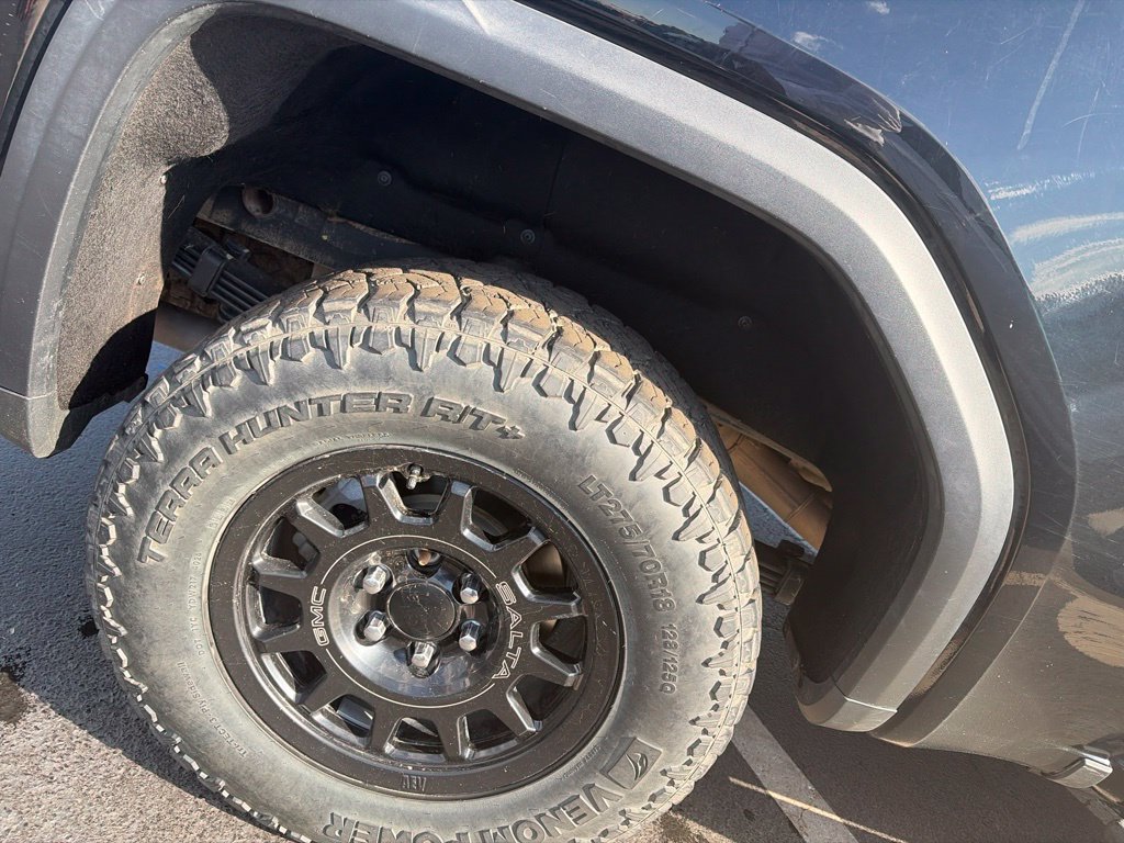 Used 2024 GMC Sierra 1500 AT4X w/ AT4X AEV Edition AWD/4WD image 9