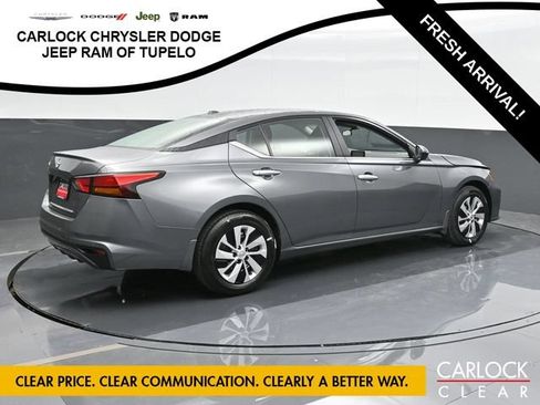 Used 2025 Nissan Altima 2.5 S FWD image 3