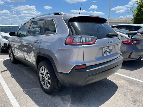 Used 2019 Jeep Cherokee Latitude Plus FWD image 4