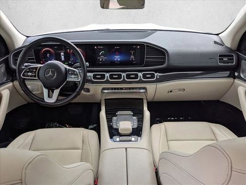 Used 2023 Mercedes-Benz GLS 450 4MATIC image 17