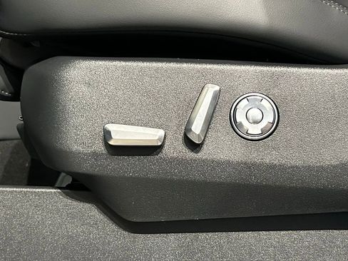 New 2026 Lincoln Navigator Premiere AWD/4WD image 47