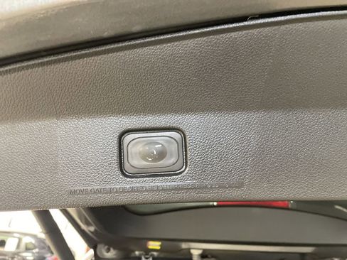 Used 2017 Ford Explorer Limited w/ Equipment Group 301A AWD/4WD image 11