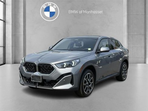 Used 2025 BMW X2 xDrive28i w/ Convenience Package AWD/4WD image 1