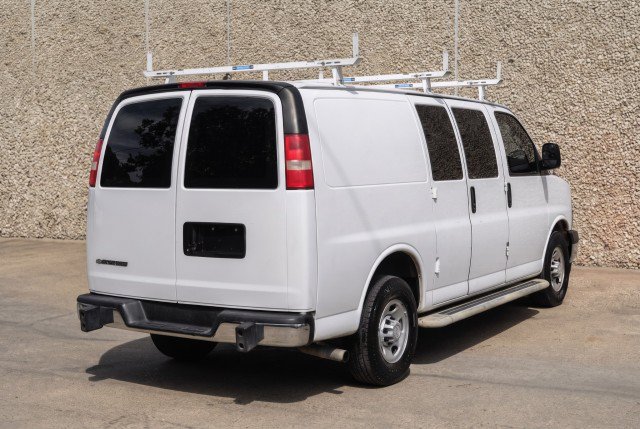 Used 2018 Chevrolet Express 2500 w/ Driver Convenience Package RWD image 8