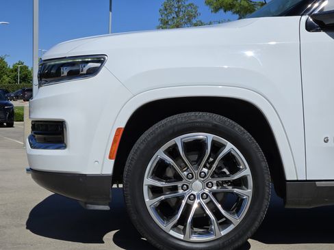 Used 2022 Jeep Grand Wagoneer Series II w/ Premium Group II image 14