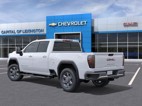 New 2026 GMC Sierra 2500 SLT AWD/4WD image 3