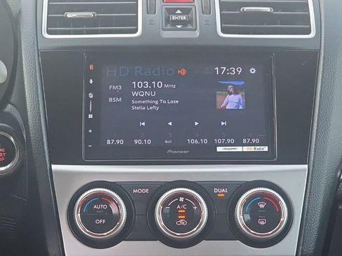 Used 2018 Subaru Forester 2.5i Touring AWD/4WD image 13