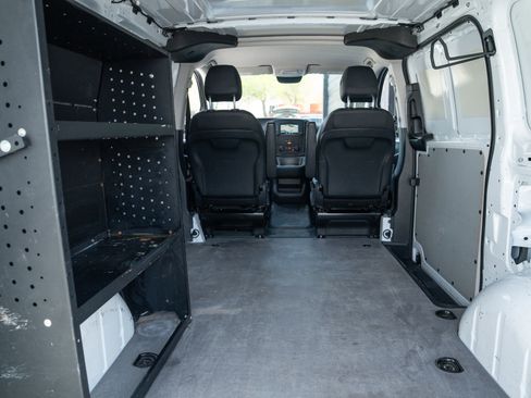 Used 2022 Mercedes-Benz Metris image 8