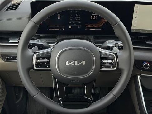 New 2026 Kia Carnival EX image 19