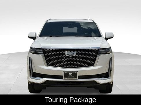 Used 2024 Cadillac Escalade Premium Luxury w/ Performance Package AWD/4WD image 3