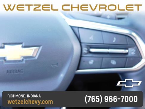Used 2026 Chevrolet Equinox LT AWD/4WD image 28