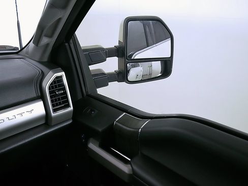 Used 2021 Ford F250 Lariat w/ Lariat Value Package AWD/4WD image 24