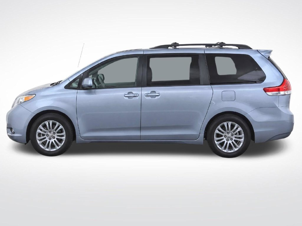 Used 2011 Toyota Sienna XLE FWD image 7