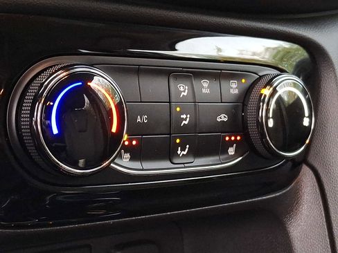 Used 2022 Buick Encore GX Preferred w/ Cold Weather Comfort Package image 12