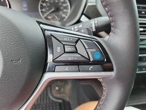 Used 2023 Nissan Altima 2.0 SR FWD image 18